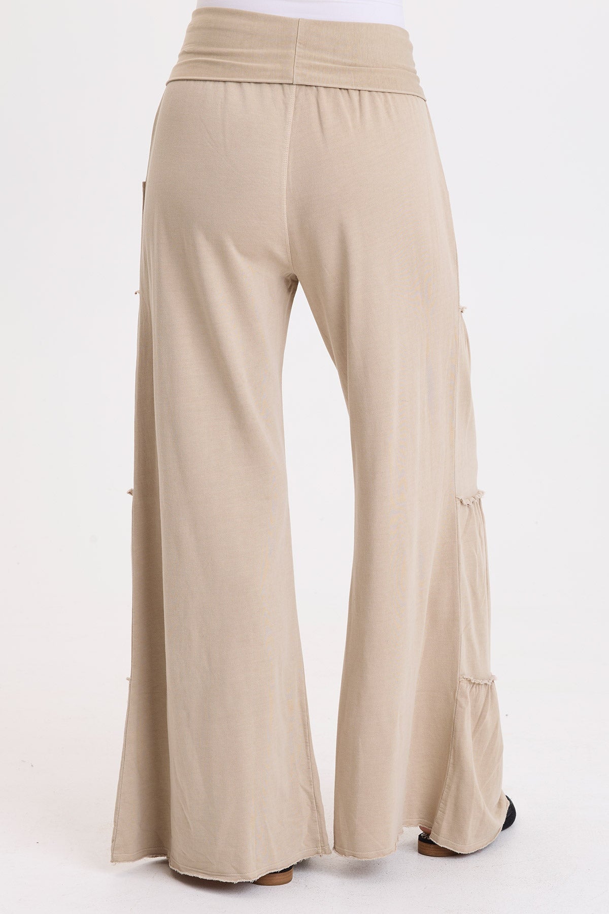 Wearables Carola Side-Tiered Wide-Leg Fleece Pant 