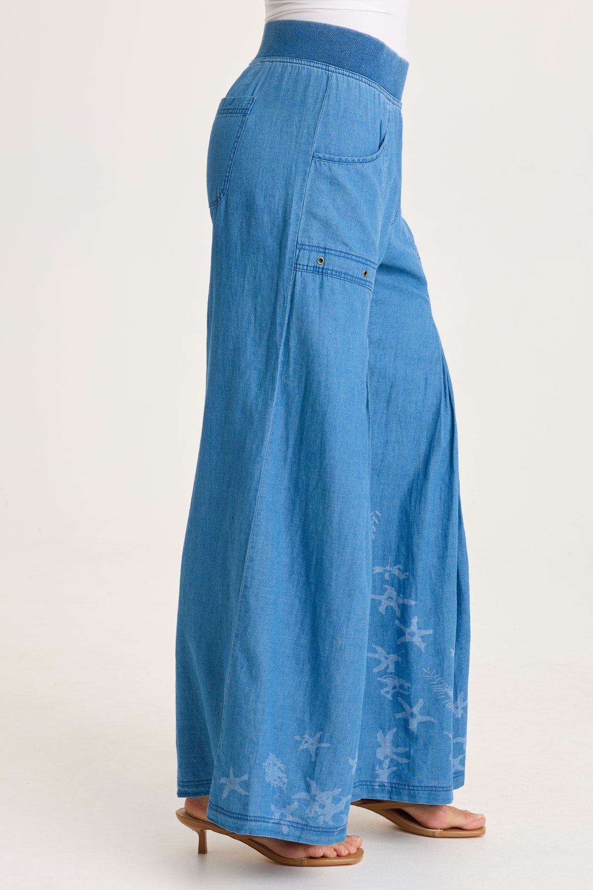 XCVI Jerona Printed Indigo Pleated Wide Leg 