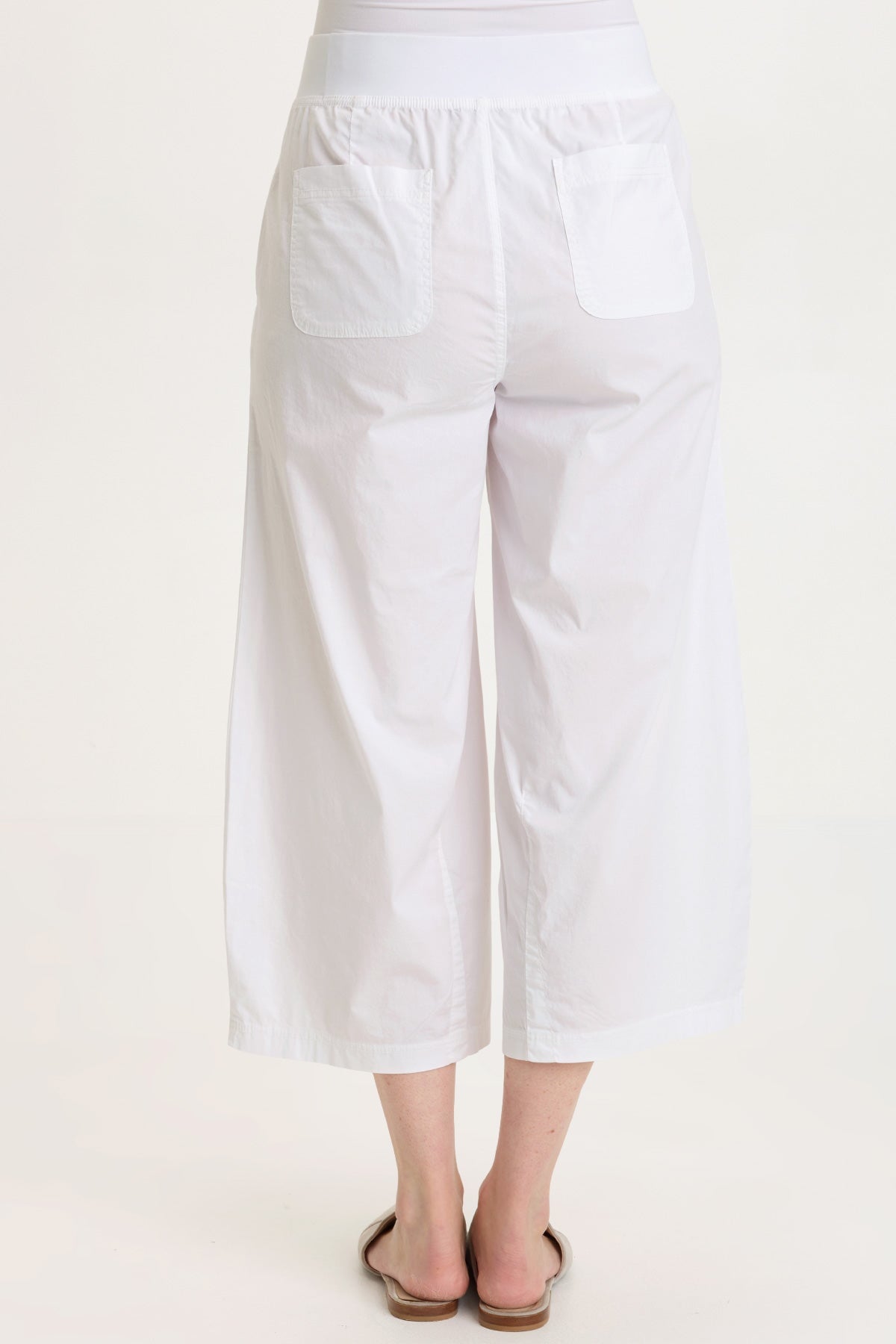 Wearables Benson Poplin Barrel Crop 
