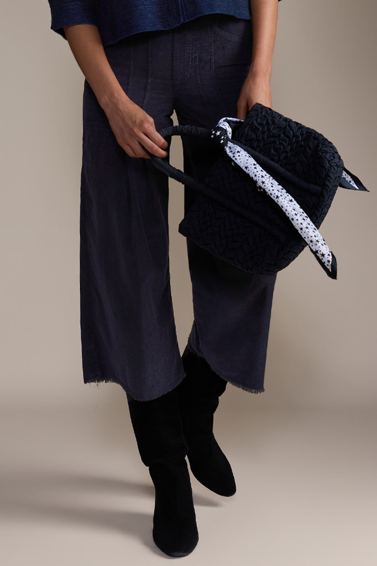 Wearables Liene Corduroy Pleated Crop 