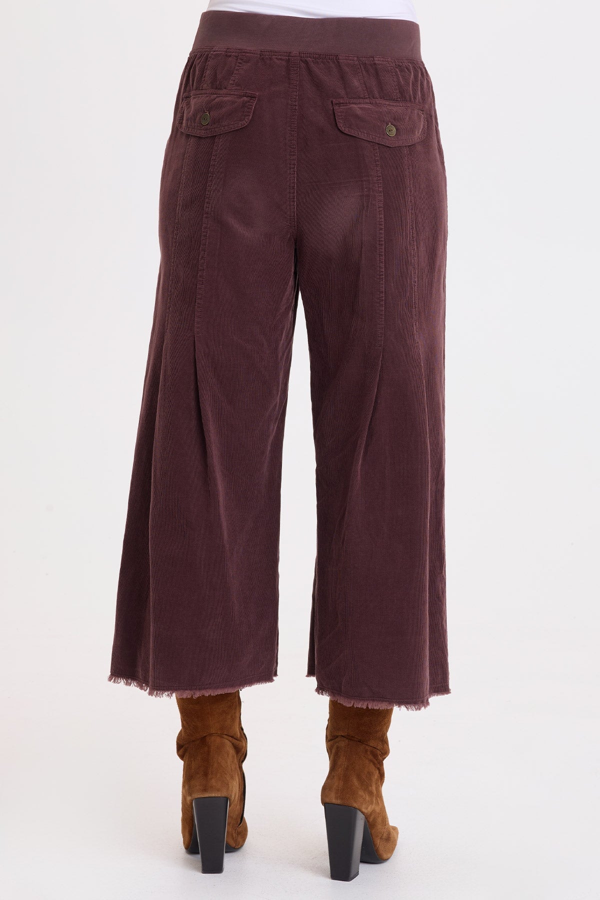 Wearables Liene Corduroy Pleated Crop 
