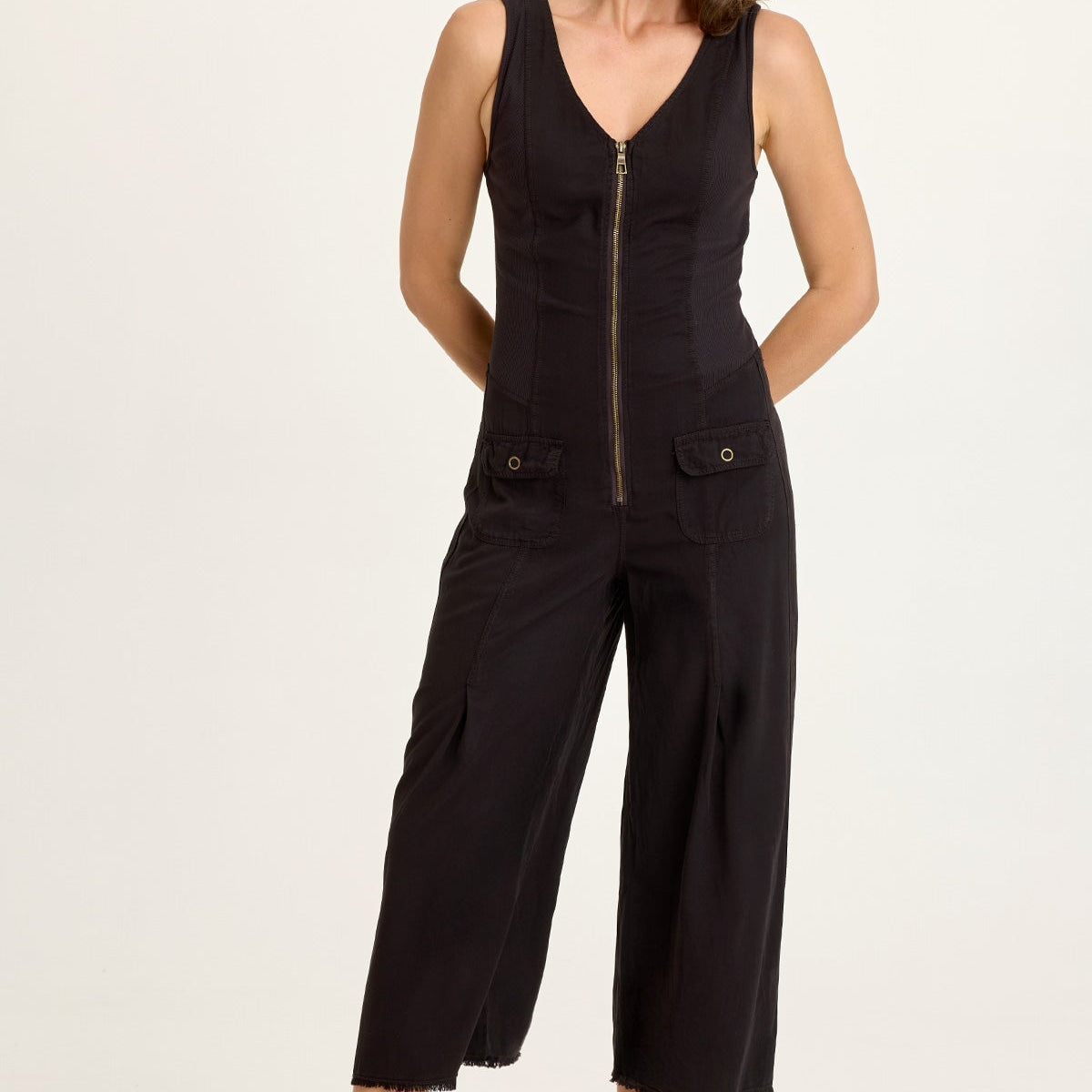 Wearables Linette Twill Zip-Up V-Neck Sleeveless Jumpsuit