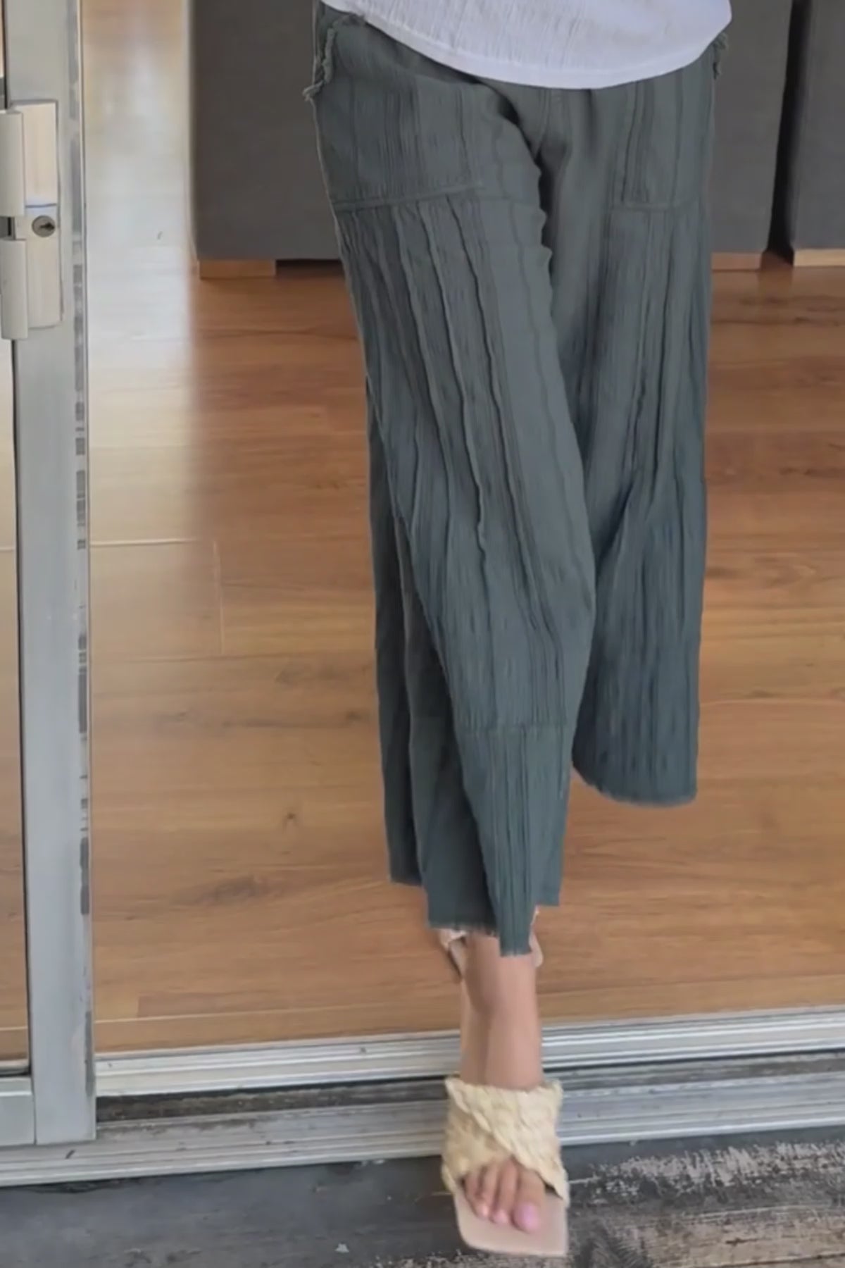 Wearables Doyen Textured Gauze Pin Tuck Raw Edge Detail Crop