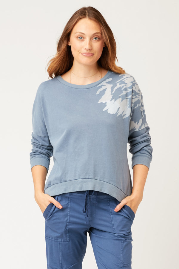 Wearables Twister Pullover 