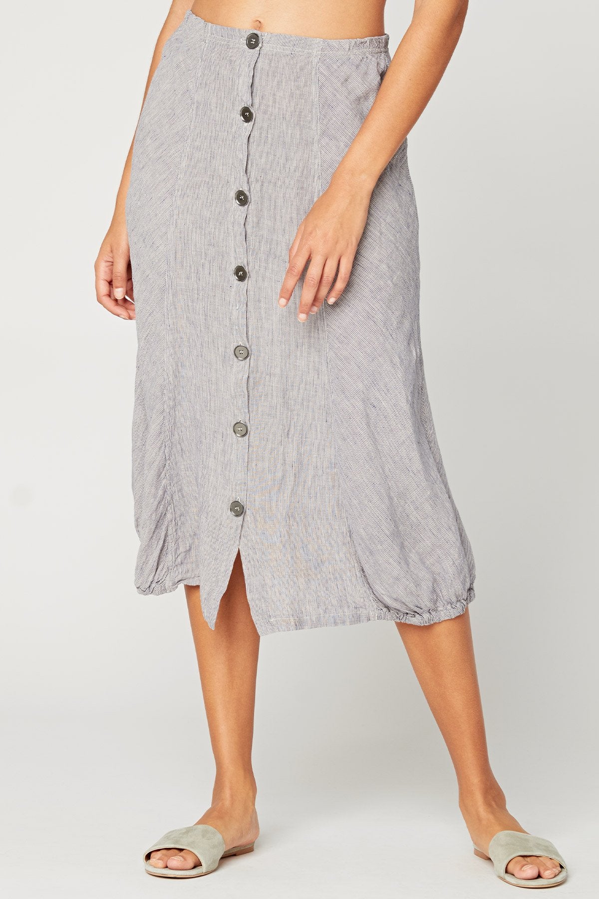 Xcvi Exposed Buttons Skirt In Gray